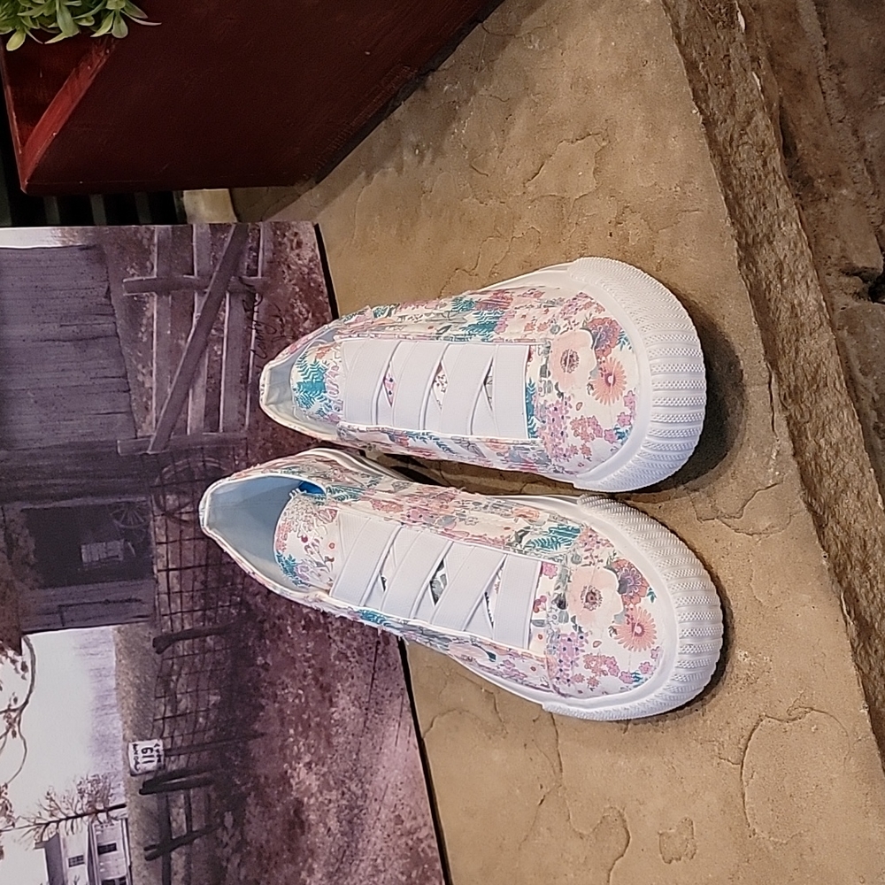 Flowfish Slip on Sneakers